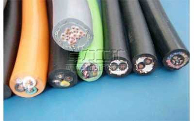 �͉������|